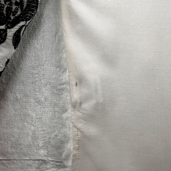 Black and white embroidered sleeves Tunic Blouse - Picture 11 of 11
